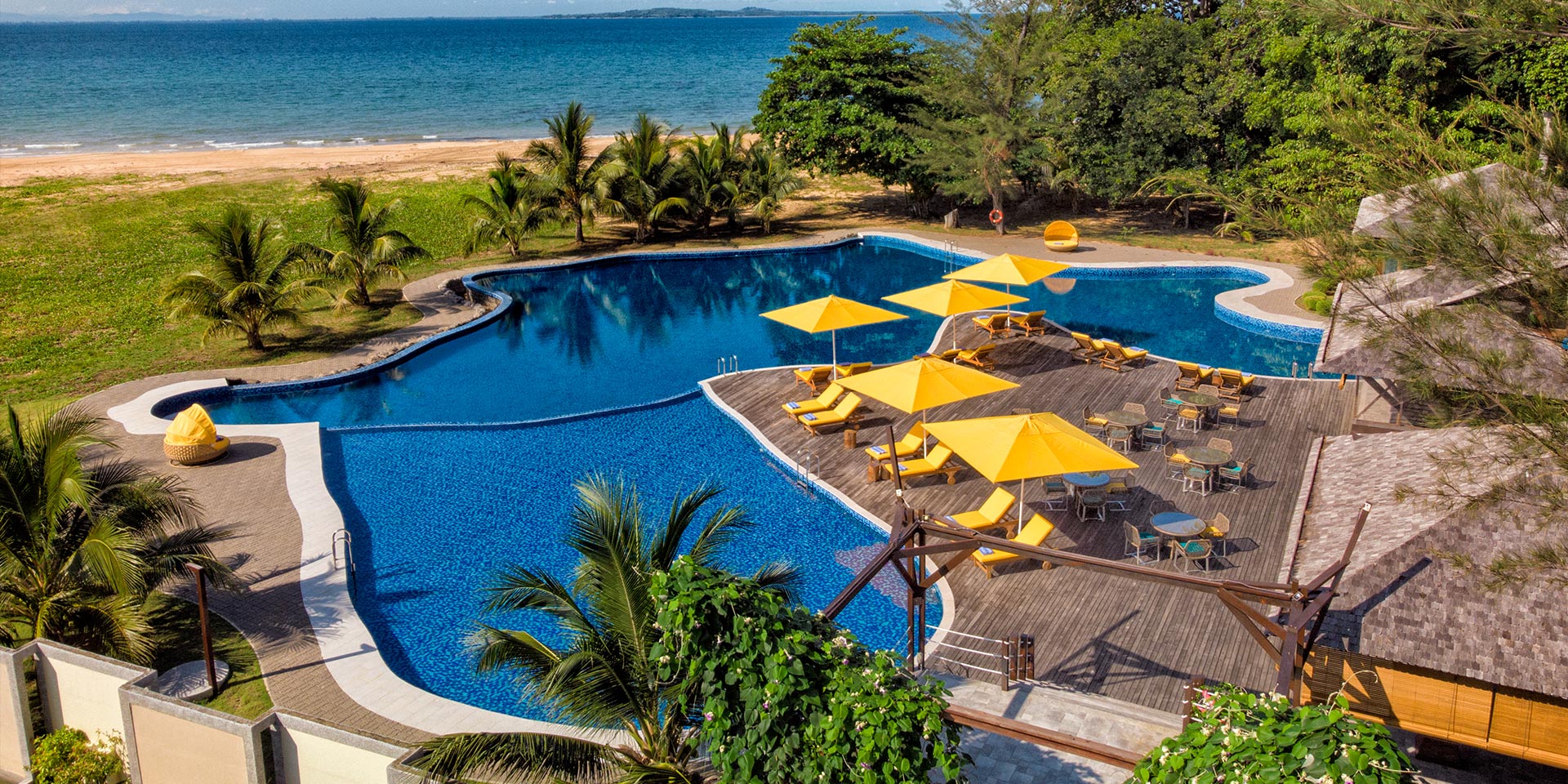 Borneo Eagle Resort Infinity Pool