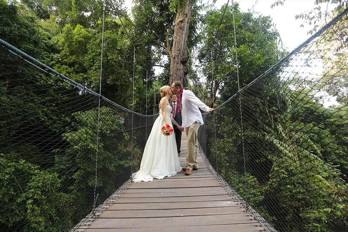 Alison and Mark wedding ceremony at Bungaraya Canopy Walk