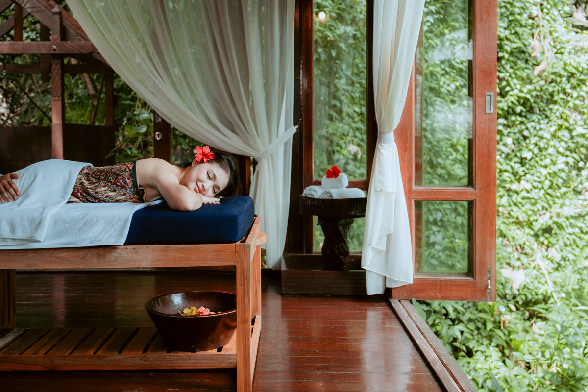 Bungaraya ECHO Wellness Spa massaging