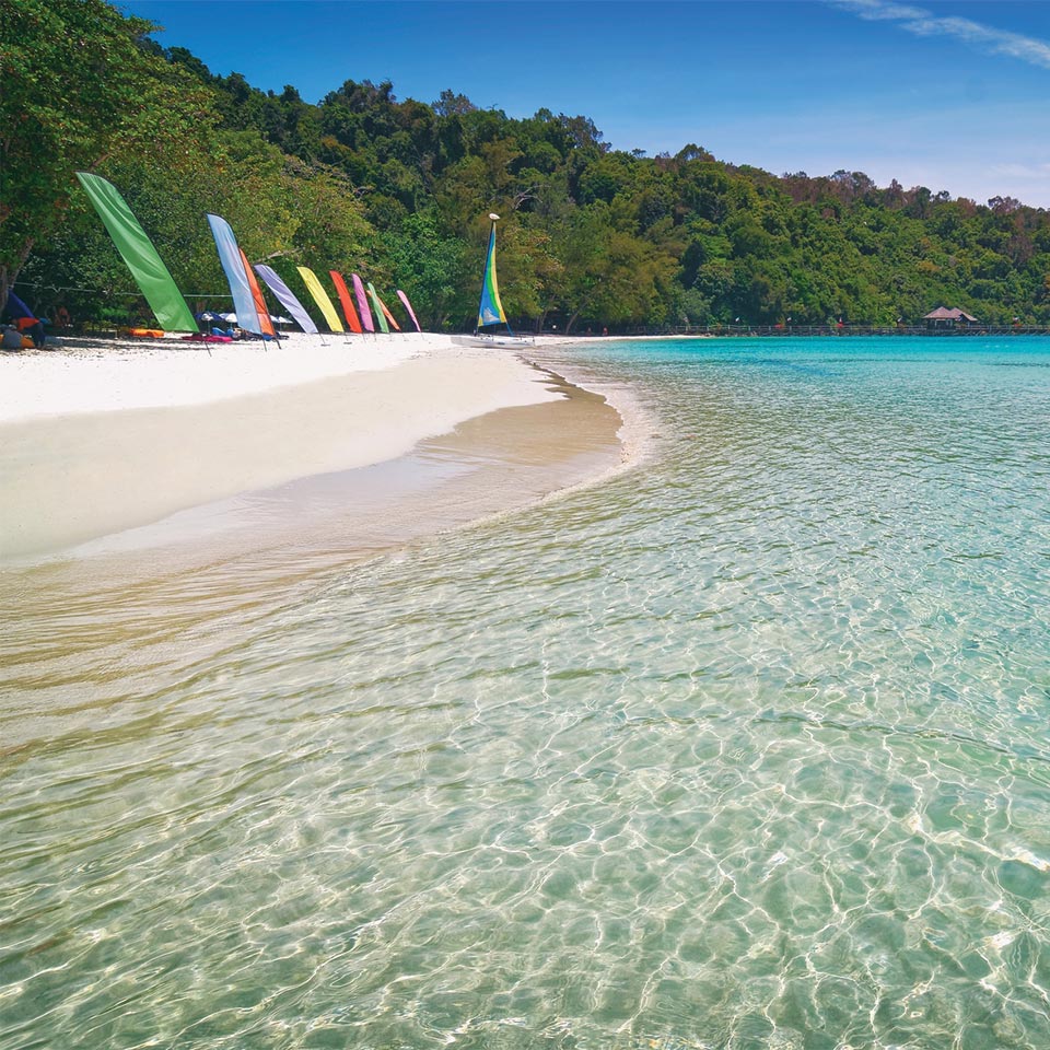 Bungaraya Beach with Azure Ocean