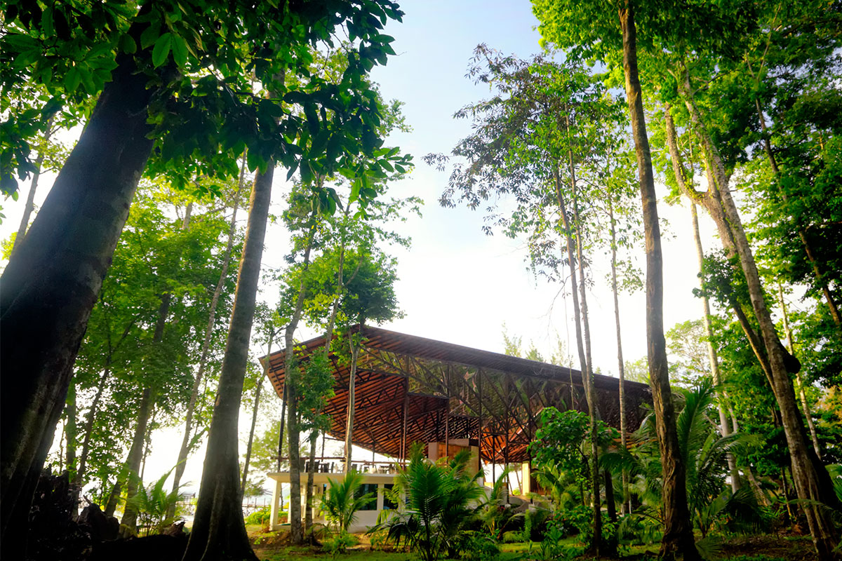 Borneo Eagle Resort The Eagle's Nest Restaurant