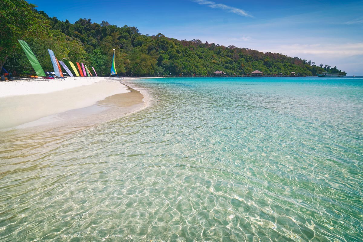 Bungaraya beach with azure ocean